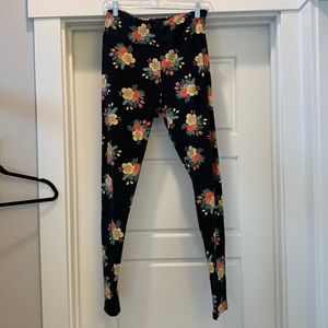 Lularoe tall and curvy leggings